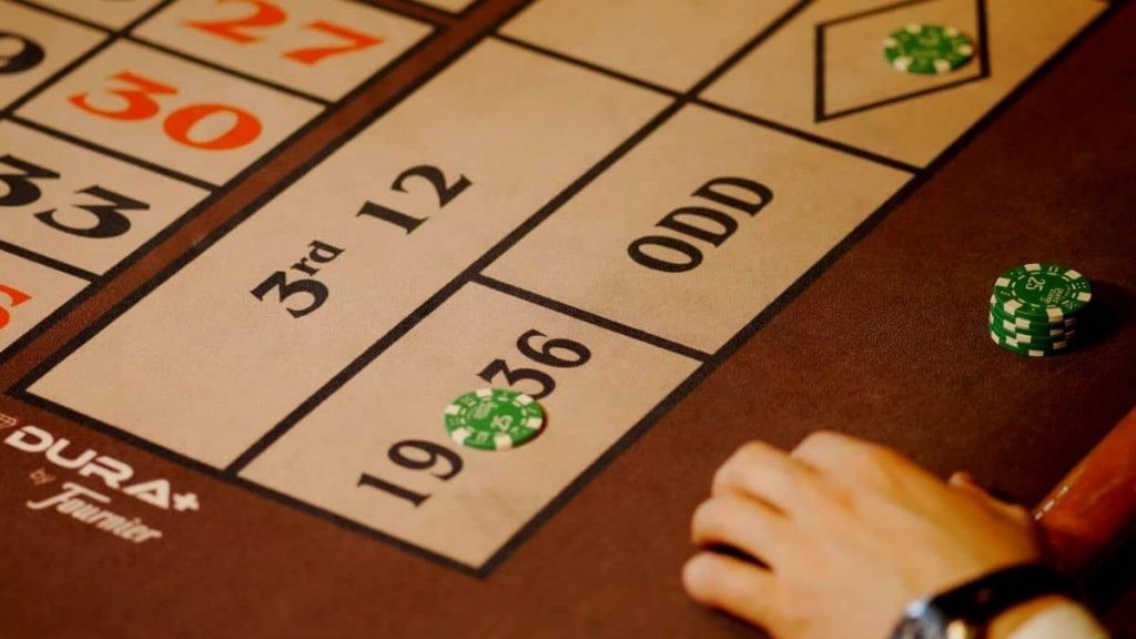 What is a Roulette dolly?
