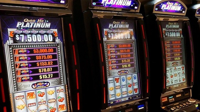 What is the advantage when you play free multiline slots?